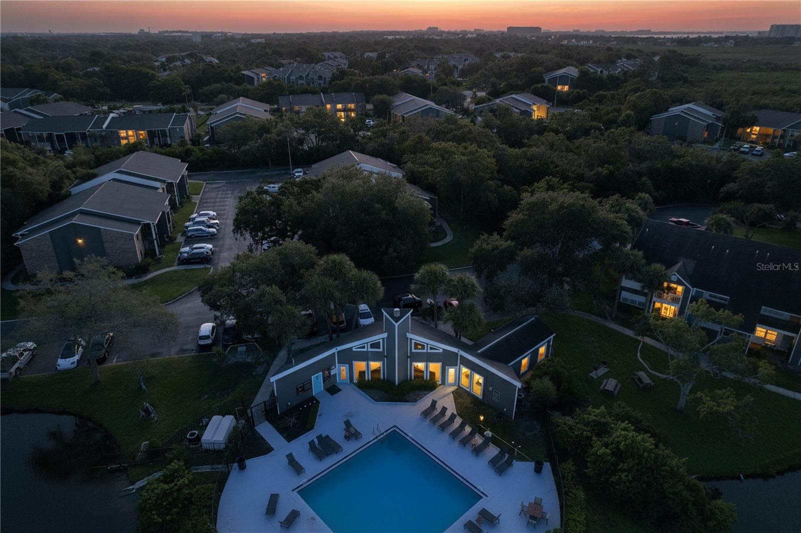 Condominium at 8350 SAVANNAH TRACE CIR #102, TAMPA, photo 92 of 105