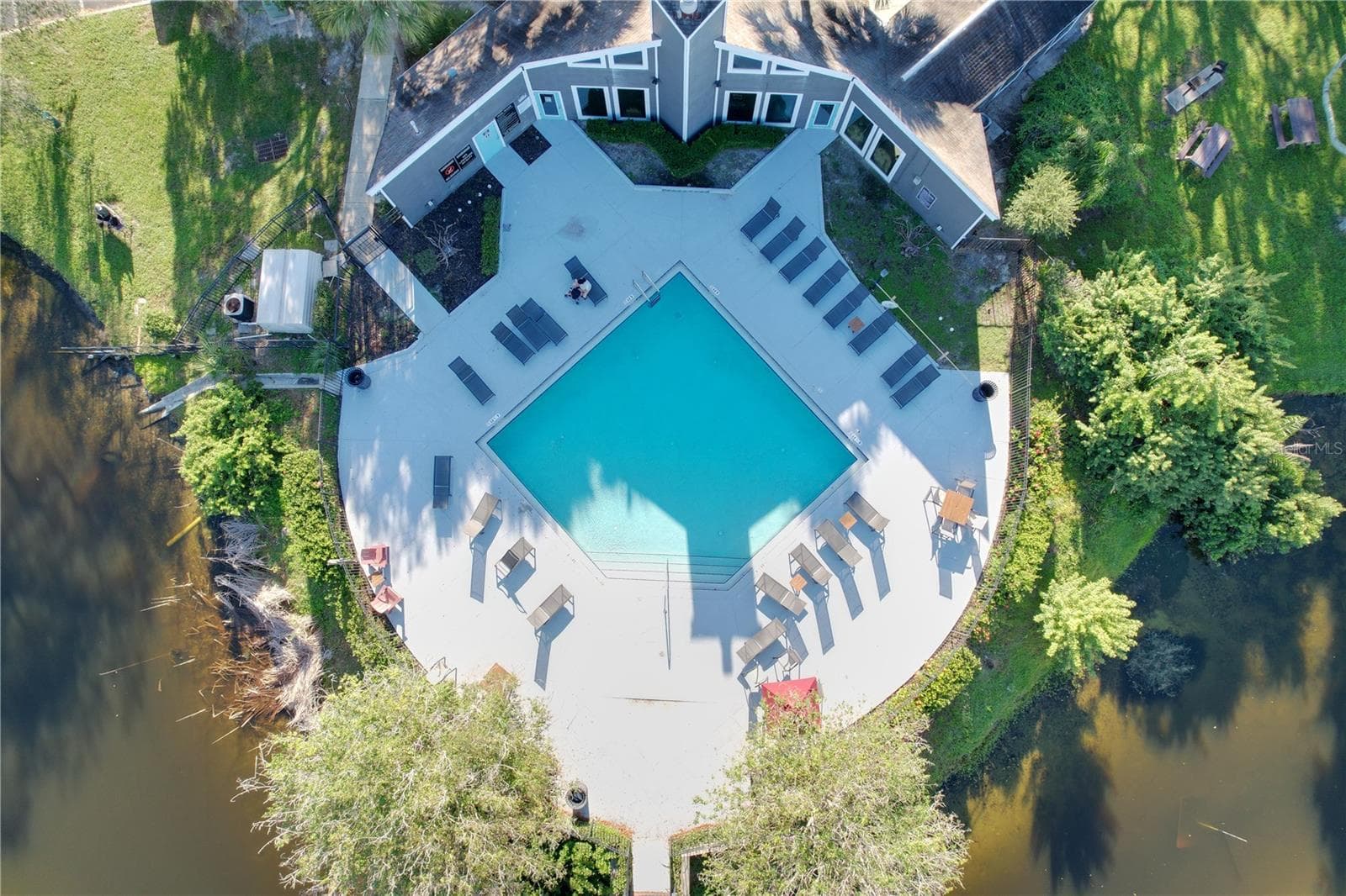 Condominium at 8350 SAVANNAH TRACE CIR #102, TAMPA, photo 100 of 105