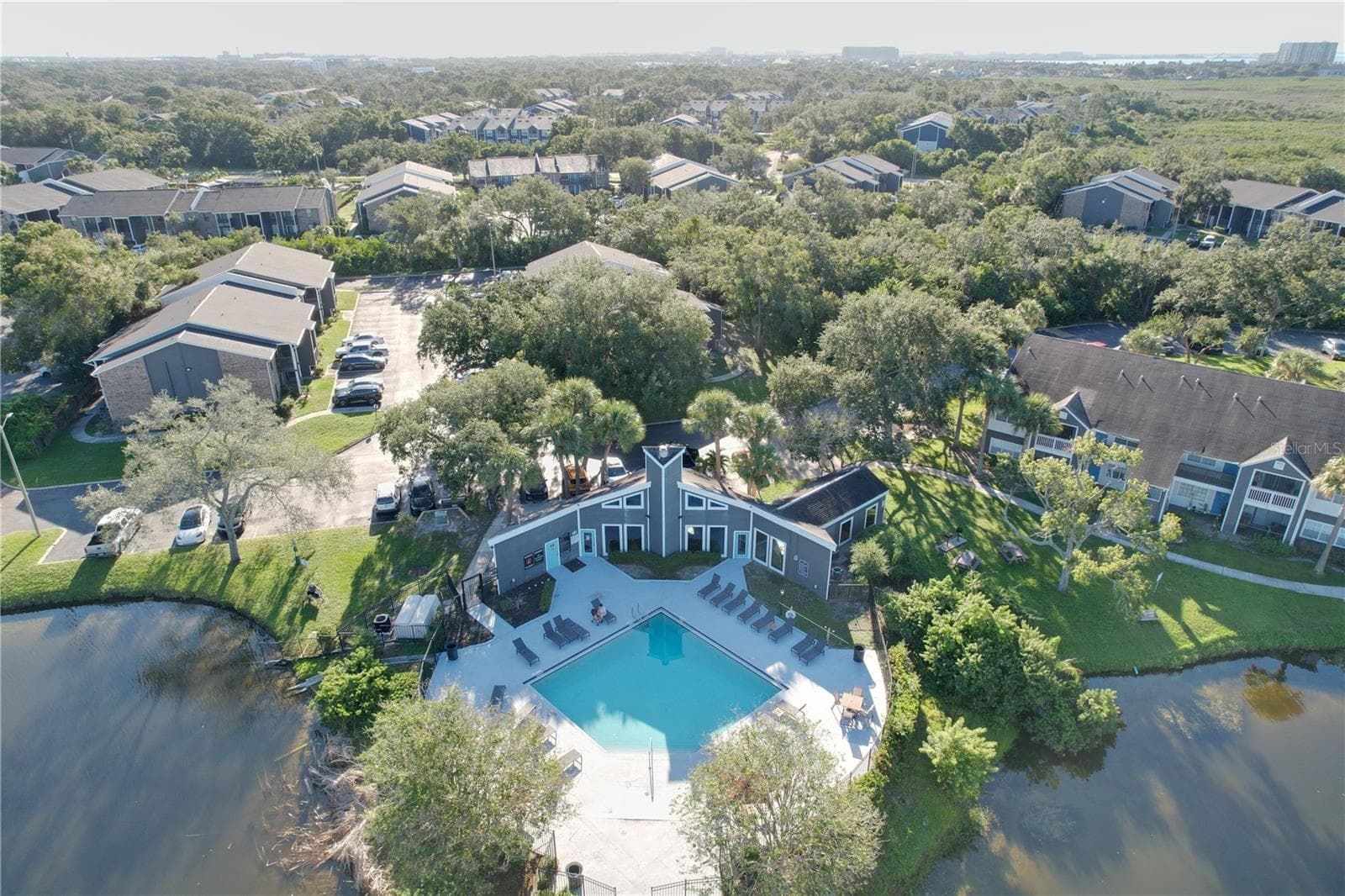 Condominium at 8350 SAVANNAH TRACE CIR #102, TAMPA, photo 102 of 105