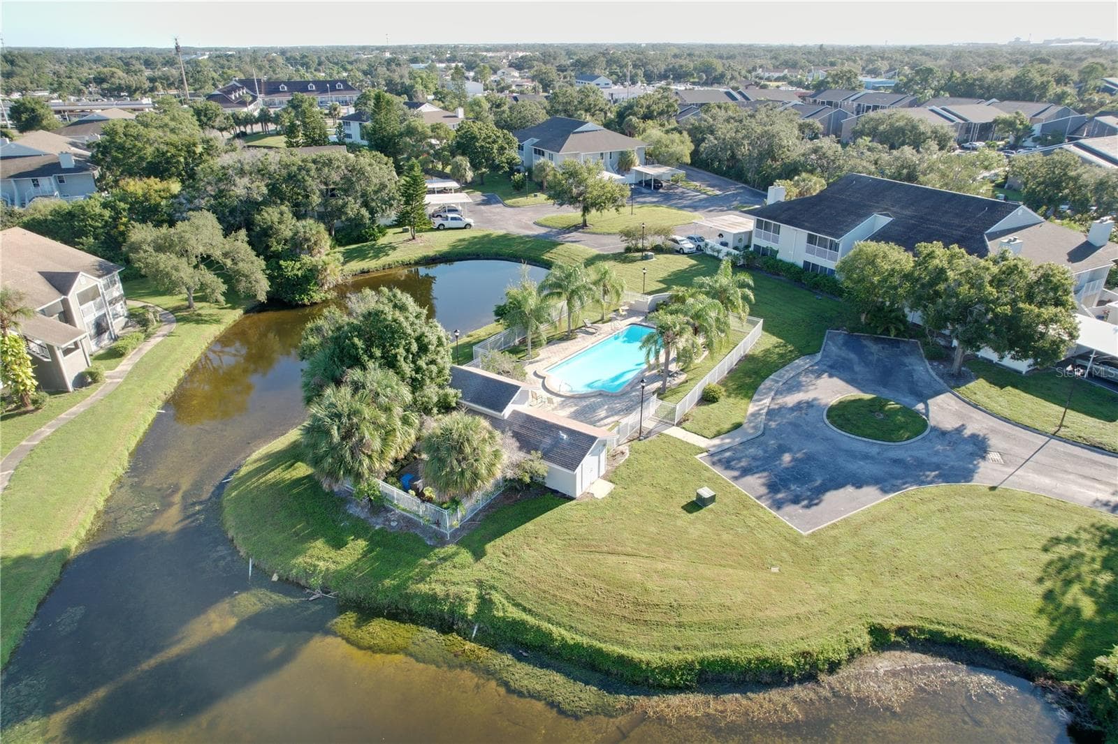 Condominium at 8350 SAVANNAH TRACE CIR #102, TAMPA, photo 103 of 105