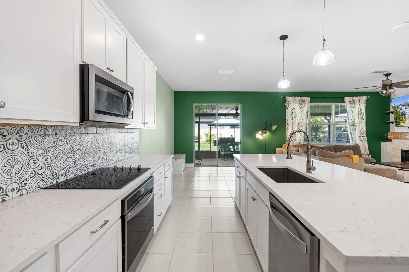 Single Family Residence at 10316 WINE PRESS AVE, RIVERVIEW, photo 7 of 58