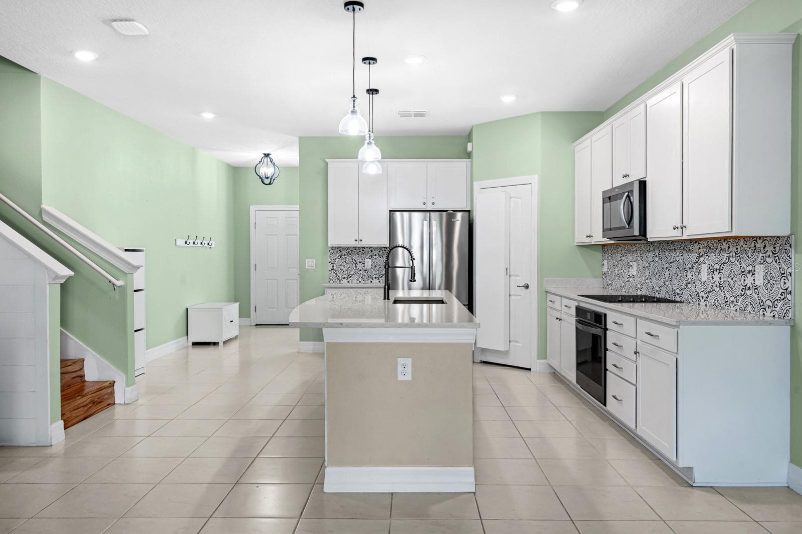 Single Family Residence at 10316 WINE PRESS AVE, RIVERVIEW, photo 10 of 58