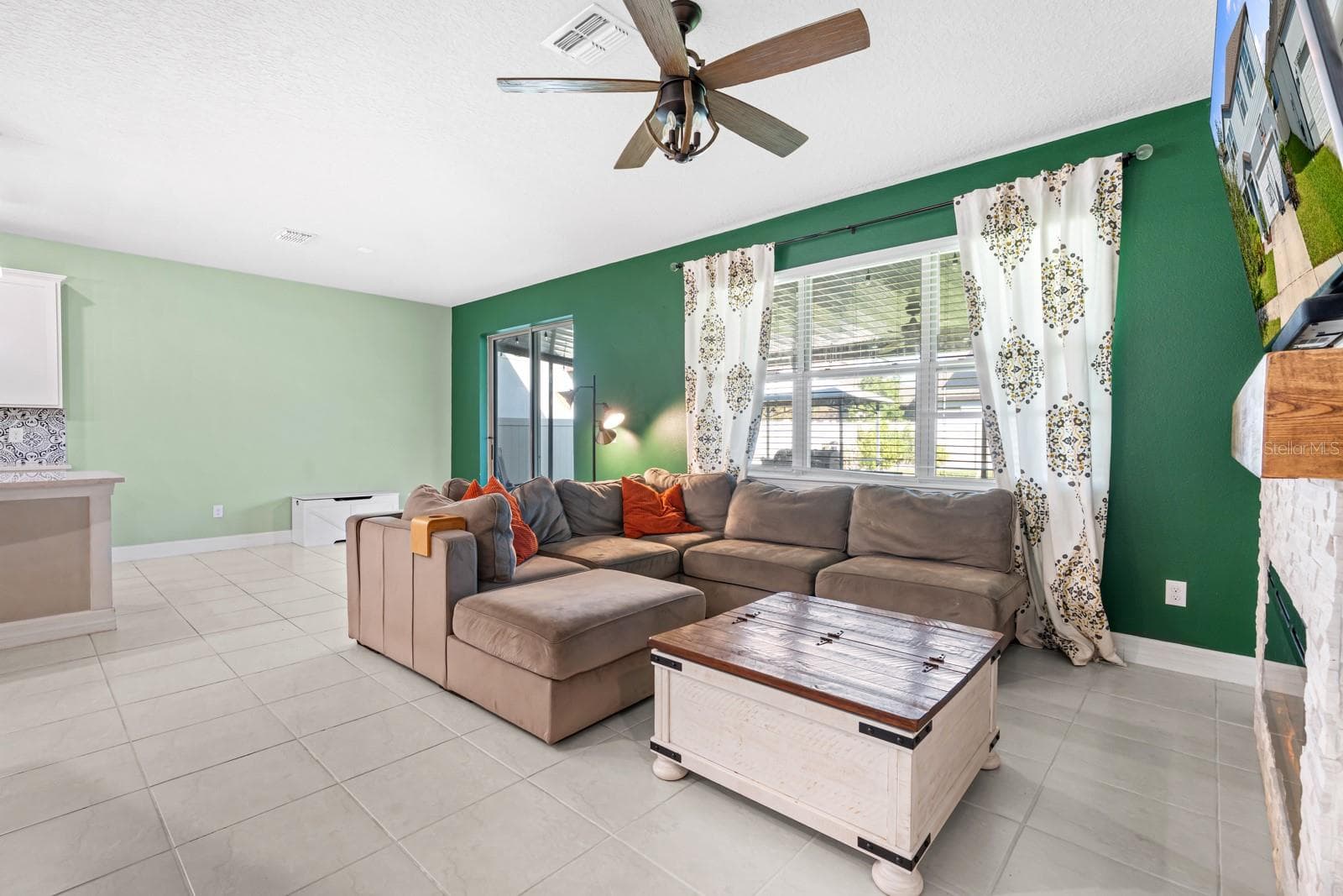 Single Family Residence at 10316 WINE PRESS AVE, RIVERVIEW, photo 13 of 58