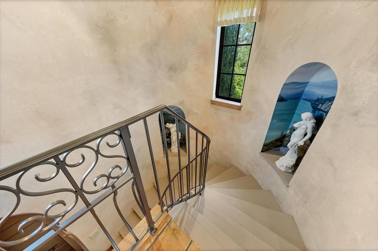 Single Family Residence at 315 S SHORE DR, SARASOTA, photo 12 of 63