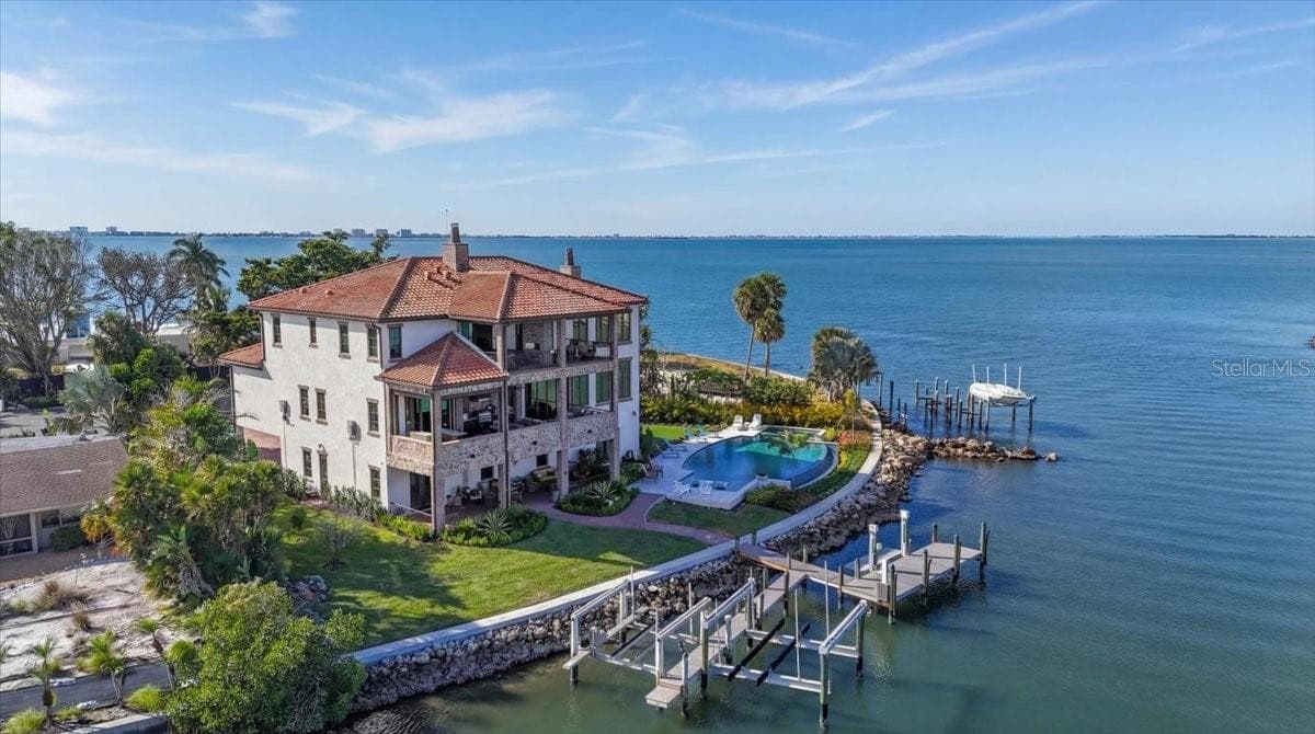 Single Family Residence at 315 S SHORE DR, SARASOTA, photo 54 of 63