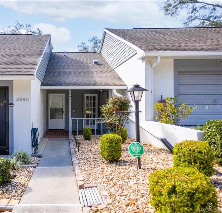 3950 N HUCKLEBERRY PT
