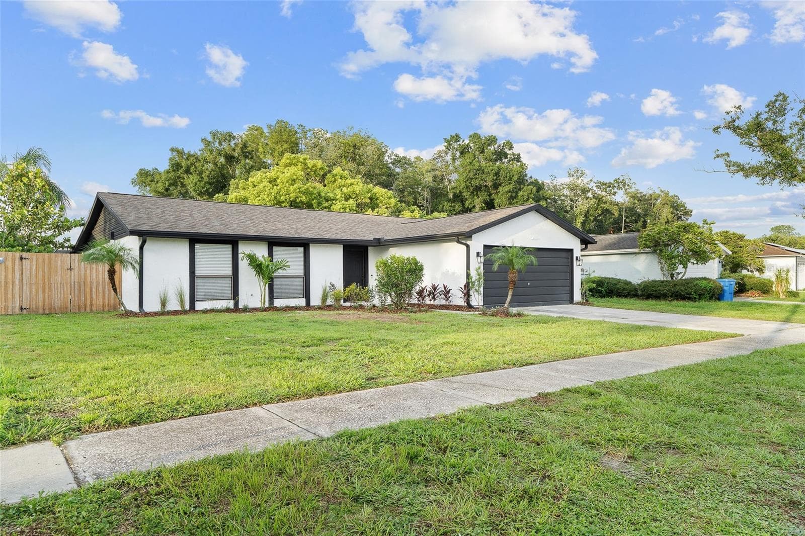 Single Family Residence at 5308 BLACK PINE DR, TAMPA, photo 2 of 28