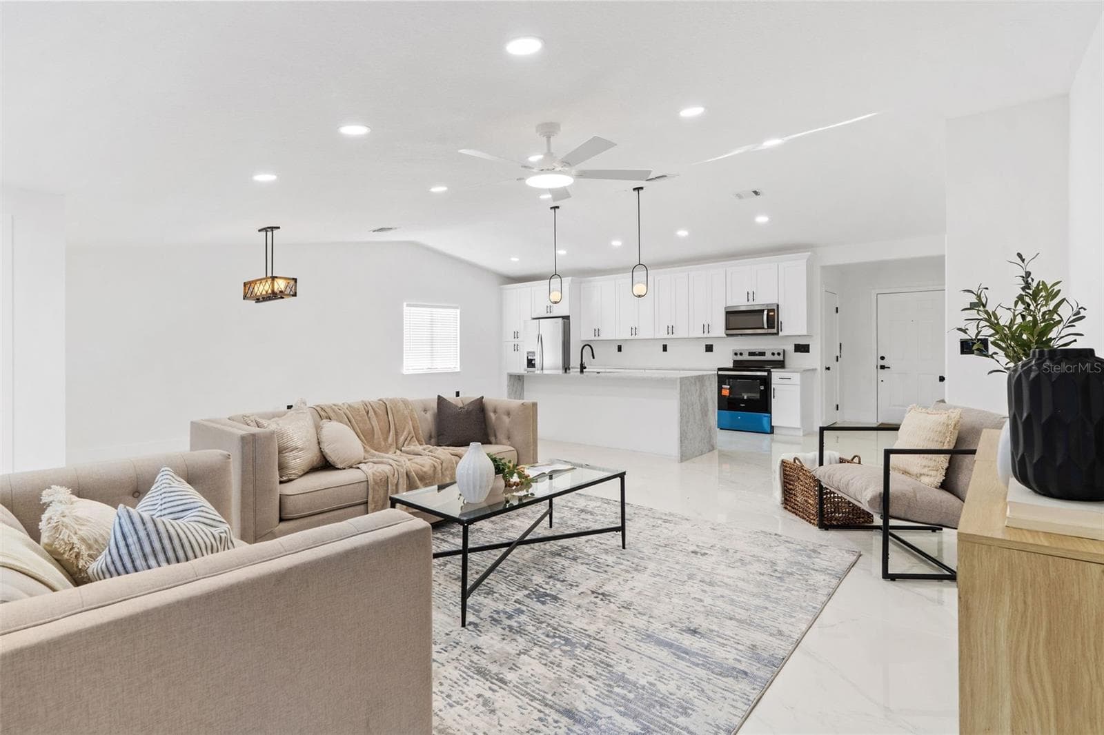 Single Family Residence at 5308 BLACK PINE DR, TAMPA, photo 3 of 28