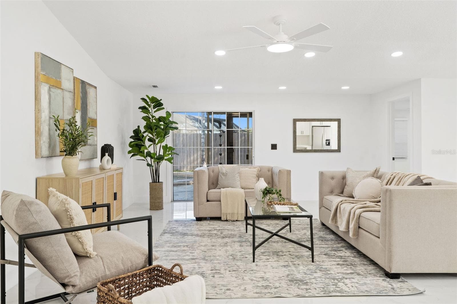 Single Family Residence at 5308 BLACK PINE DR, TAMPA, photo 6 of 28