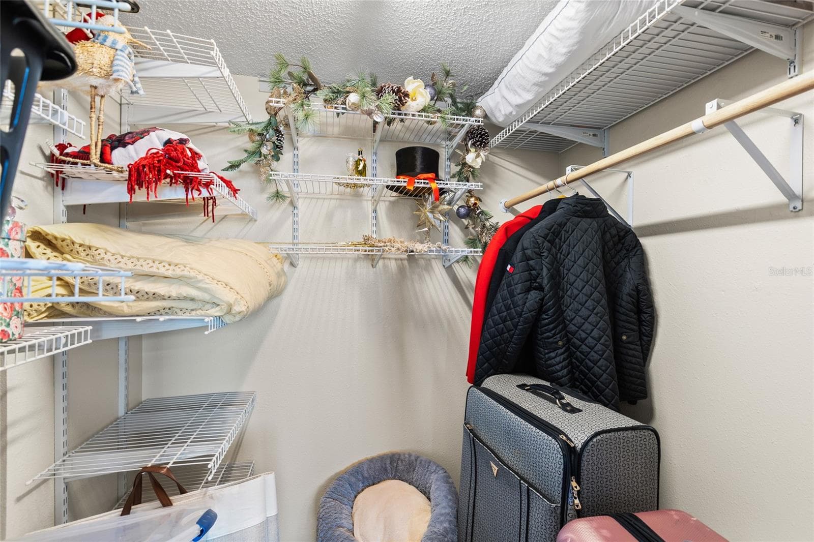 Walk In Closet - 14900 GULF BLVD #204, MADEIRA BEACH