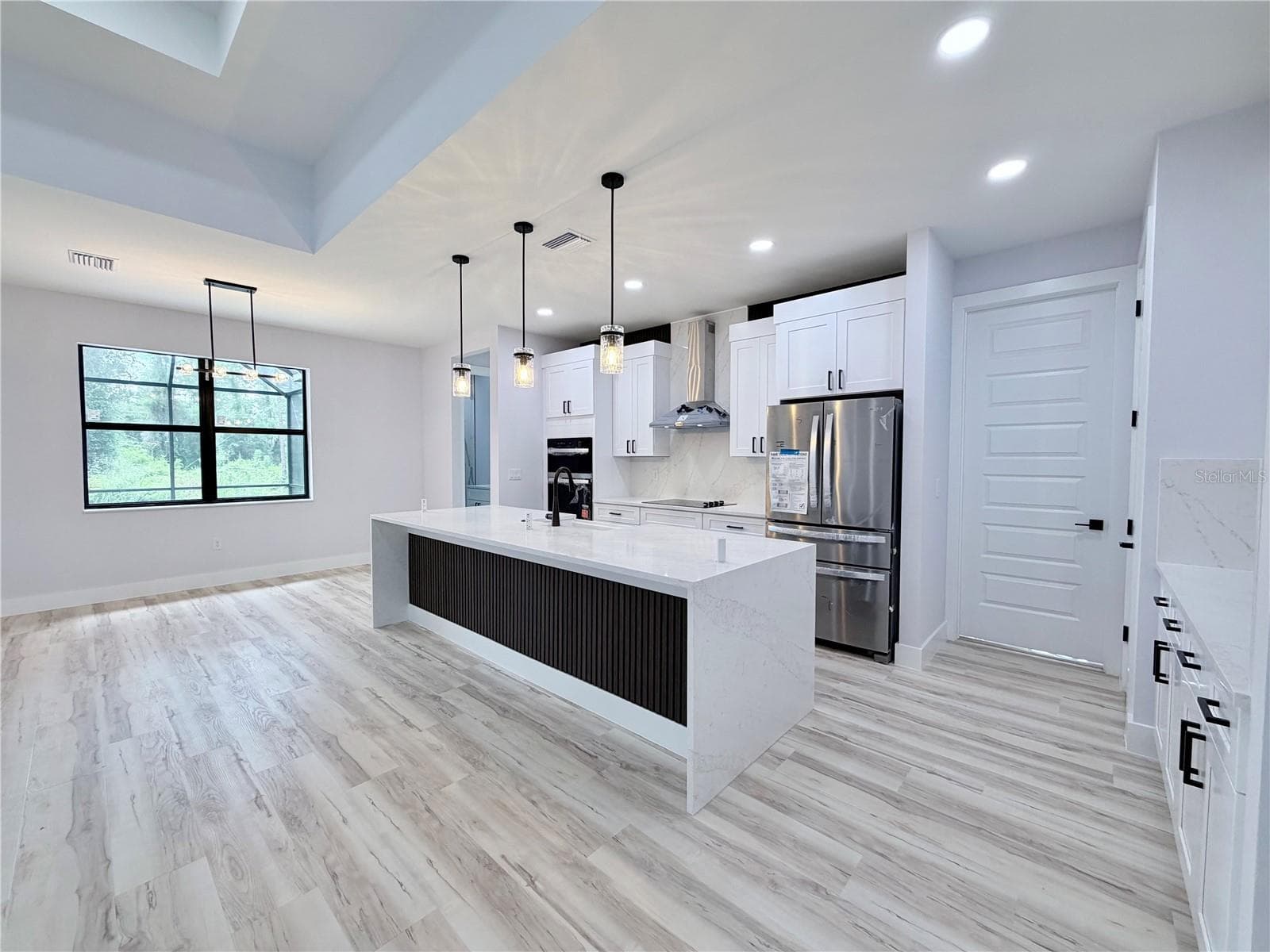 Updated Modern Kitchen - 2675 YACOLT AVE, NORTH PORT