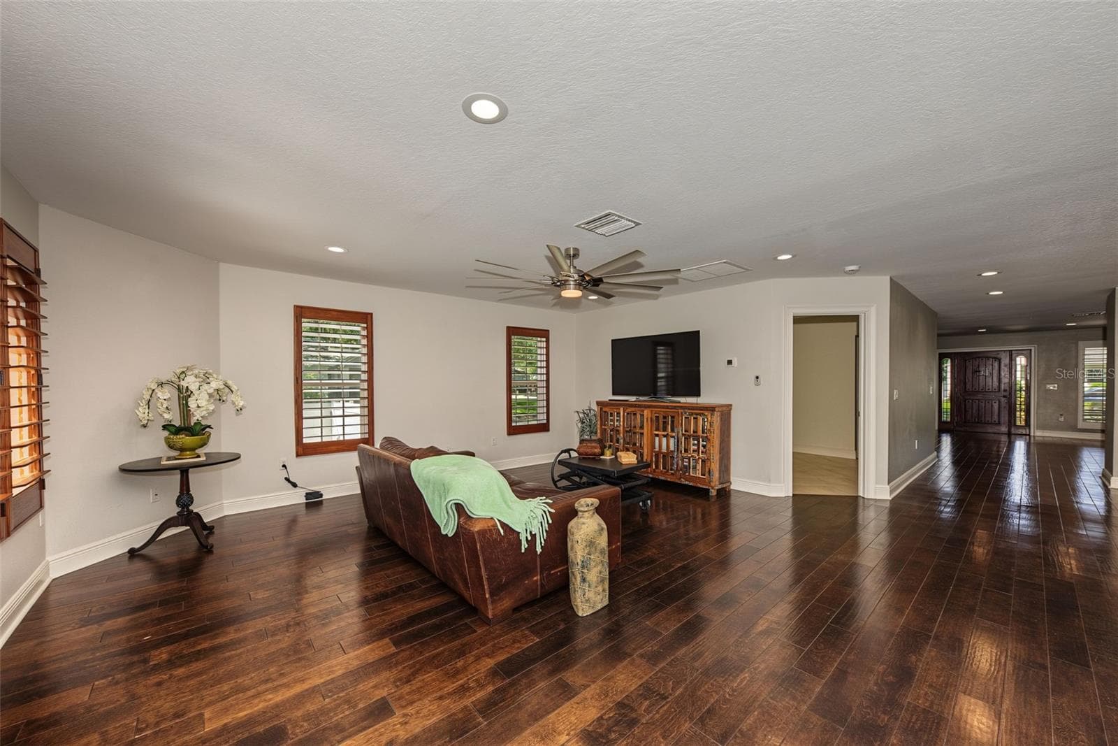 Single Family Residence at 146 33RD AVE N, ST PETERSBURG, photo 17 of 37