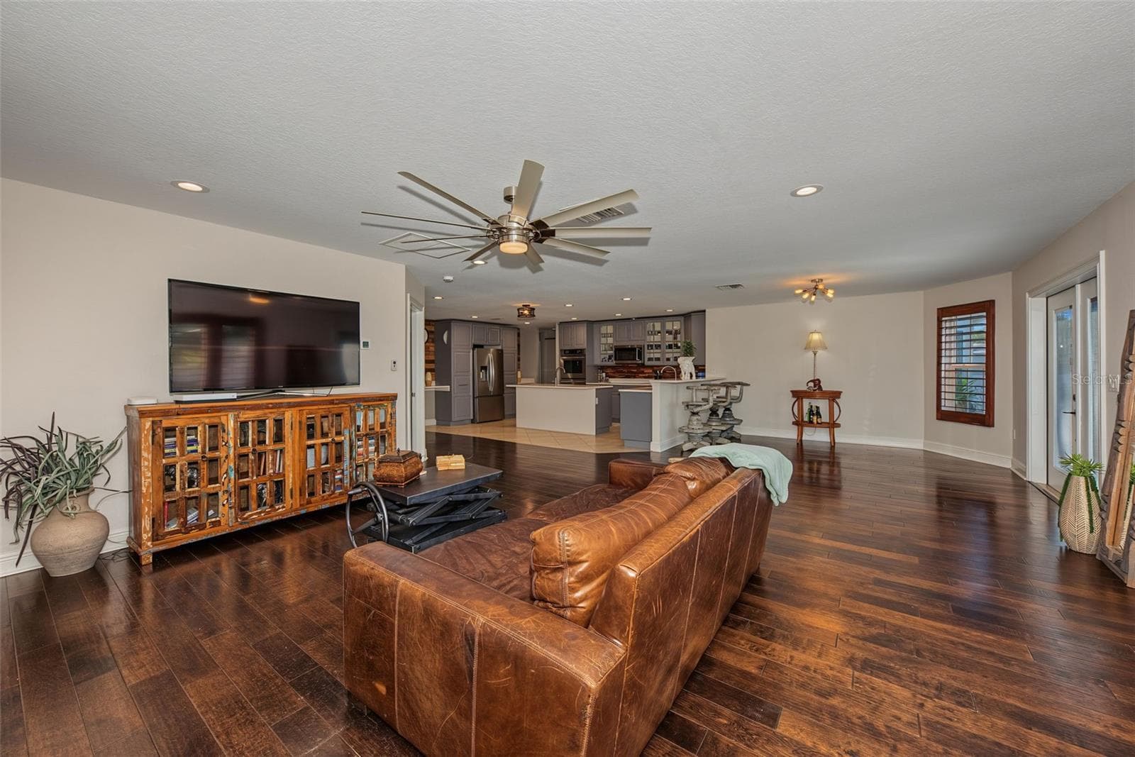 Single Family Residence at 146 33RD AVE N, ST PETERSBURG, photo 18 of 37