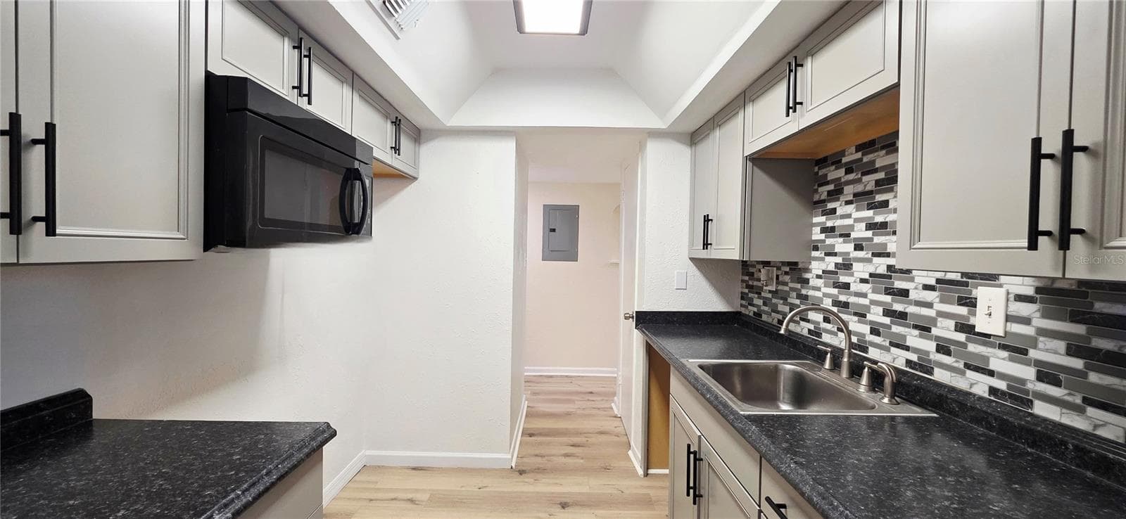 Condominium at 3775 40TH LN S #L, ST PETERSBURG, photo 3 of 21