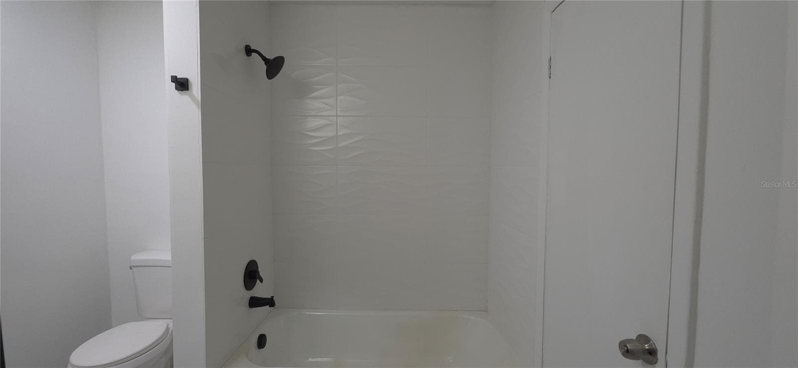 BAthroom 2 - 3775 40TH LN S #L, ST PETERSBURG