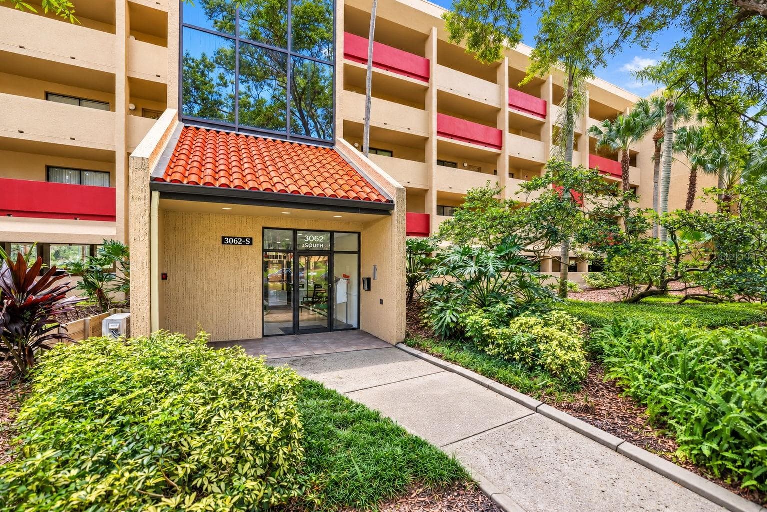 3062 EASTLAND BLVD #313