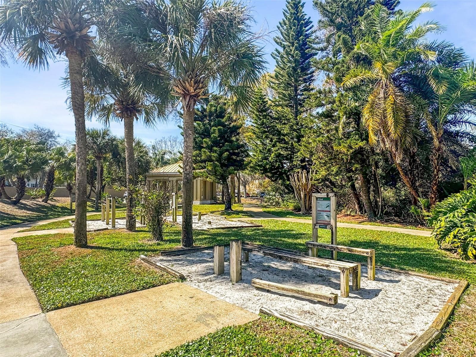 Condominium at 2000 WORLD PARKWAY BLVD #2, CLEARWATER, photo 31 of 36