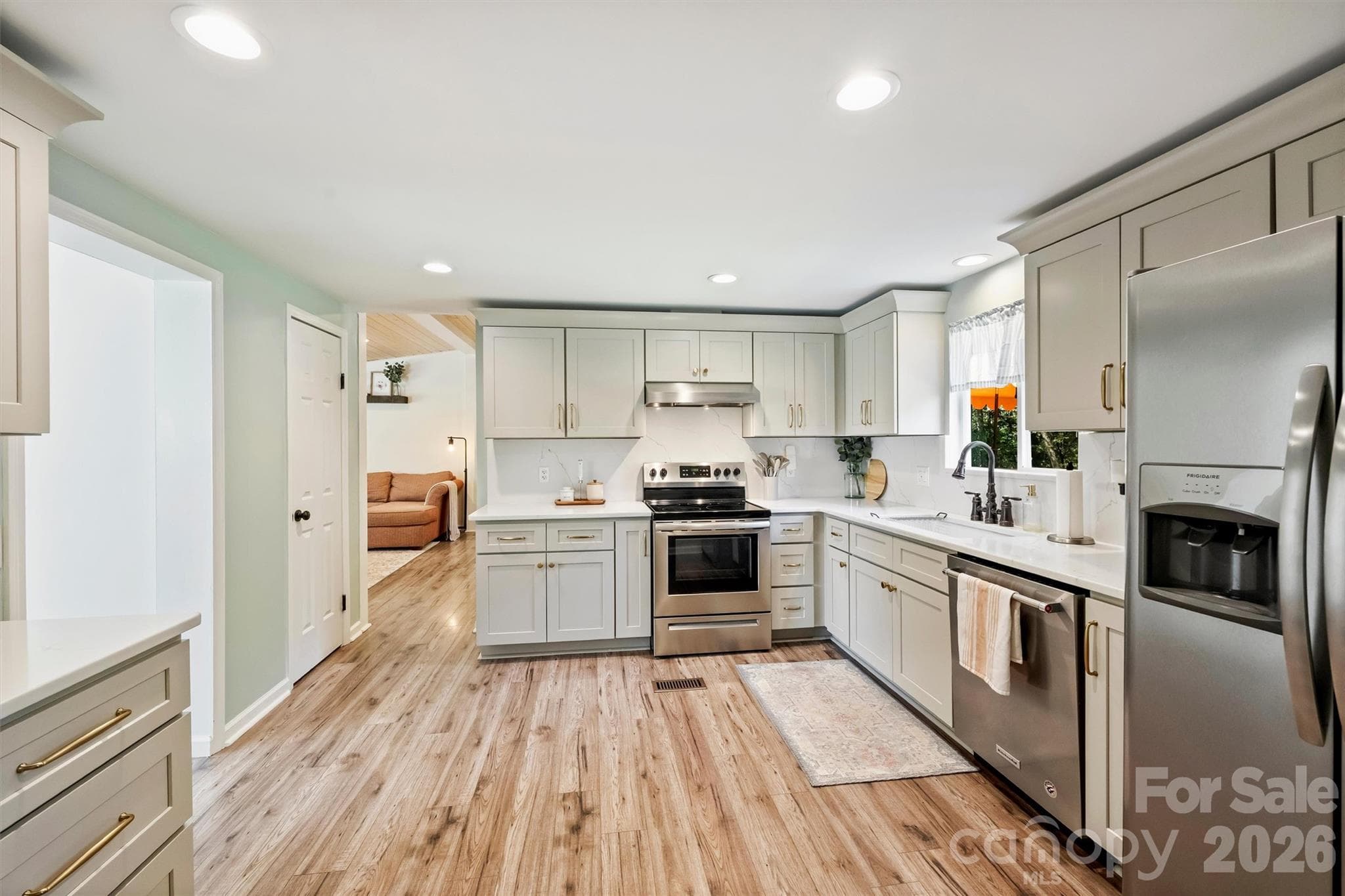 Single Family Residence at 8708 Overcash Road, Concord, photo 17 of 41