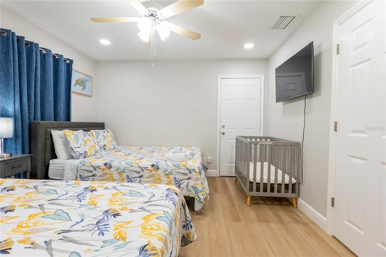 Single Family Residence at 6727 SWAIN AVE, TAMPA, photo 24 of 37