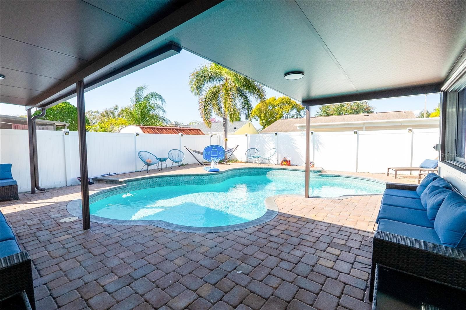 Single Family Residence at 6727 SWAIN AVE, TAMPA, photo 29 of 37