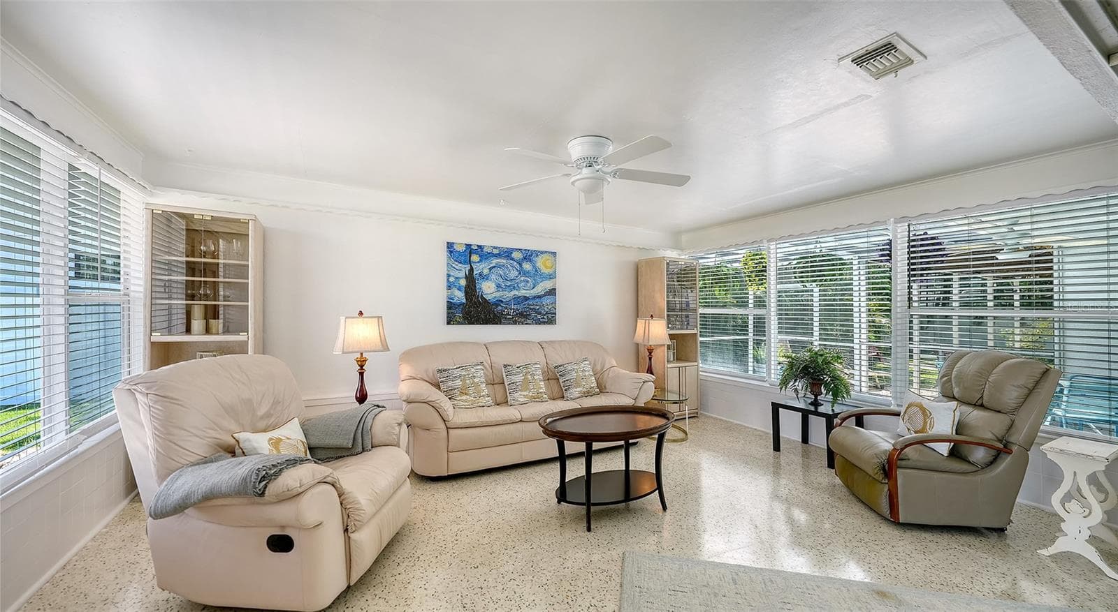 Florida room Apt A - 7406 MARINA DR #A and B, HOLMES BEACH