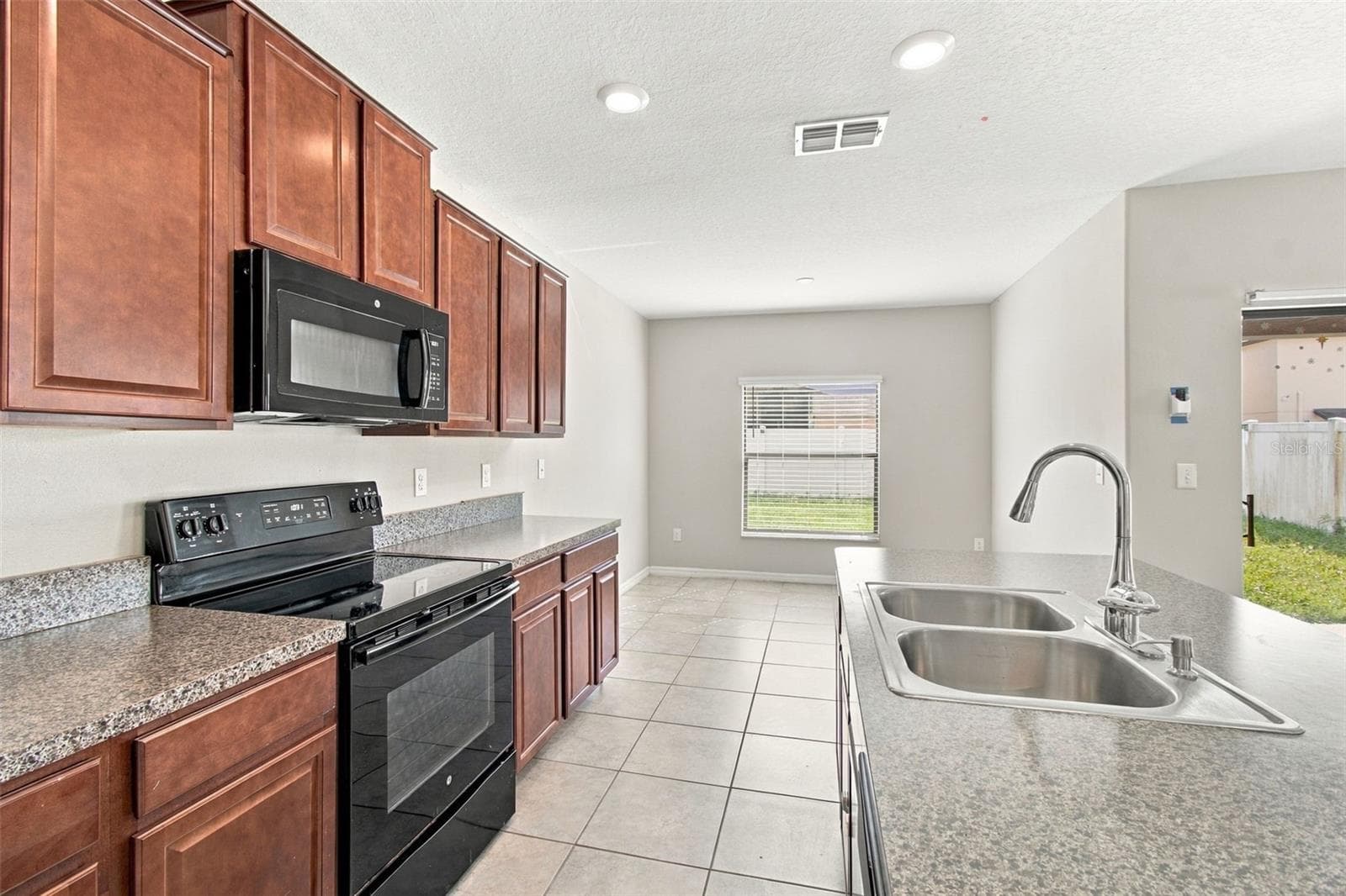 Single Family Residence at 4110 CAT MINT ST, TAMPA, photo 8 of 43