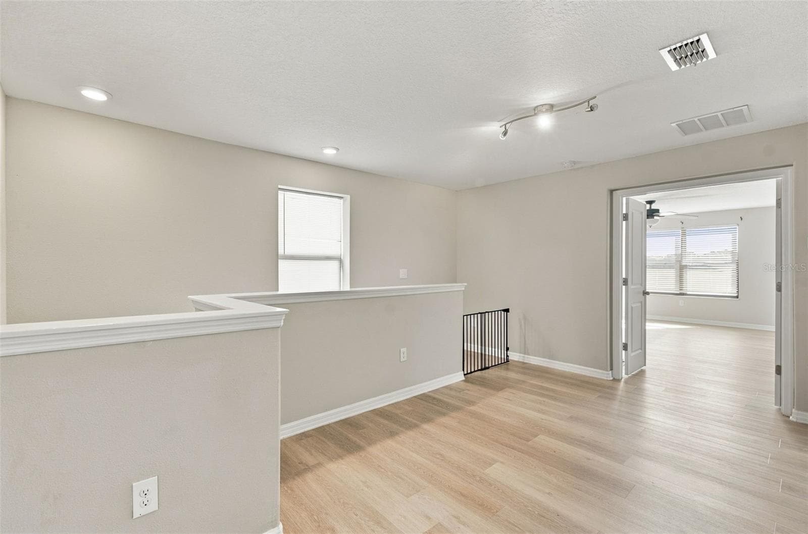 Single Family Residence at 4110 CAT MINT ST, TAMPA, photo 14 of 43