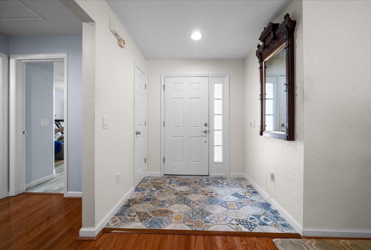 ENTRY FOYER - 5509 SW 42ND PL, OCALA