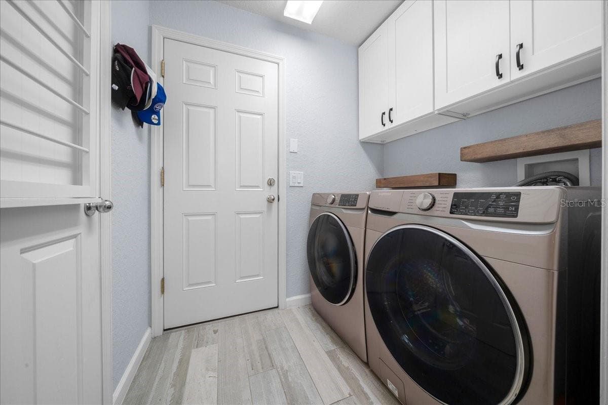 LAUNDRY ROOM - 5509 SW 42ND PL, OCALA
