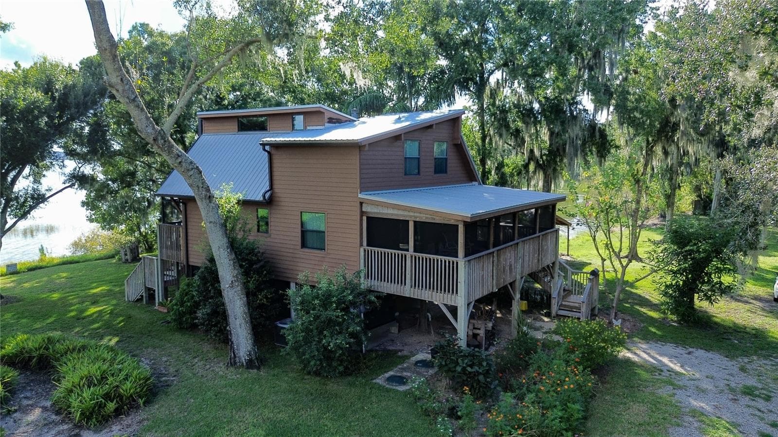 Single Family Residence at 733 N LAKE REEDY BLVD, FROSTPROOF, photo 2 of 65