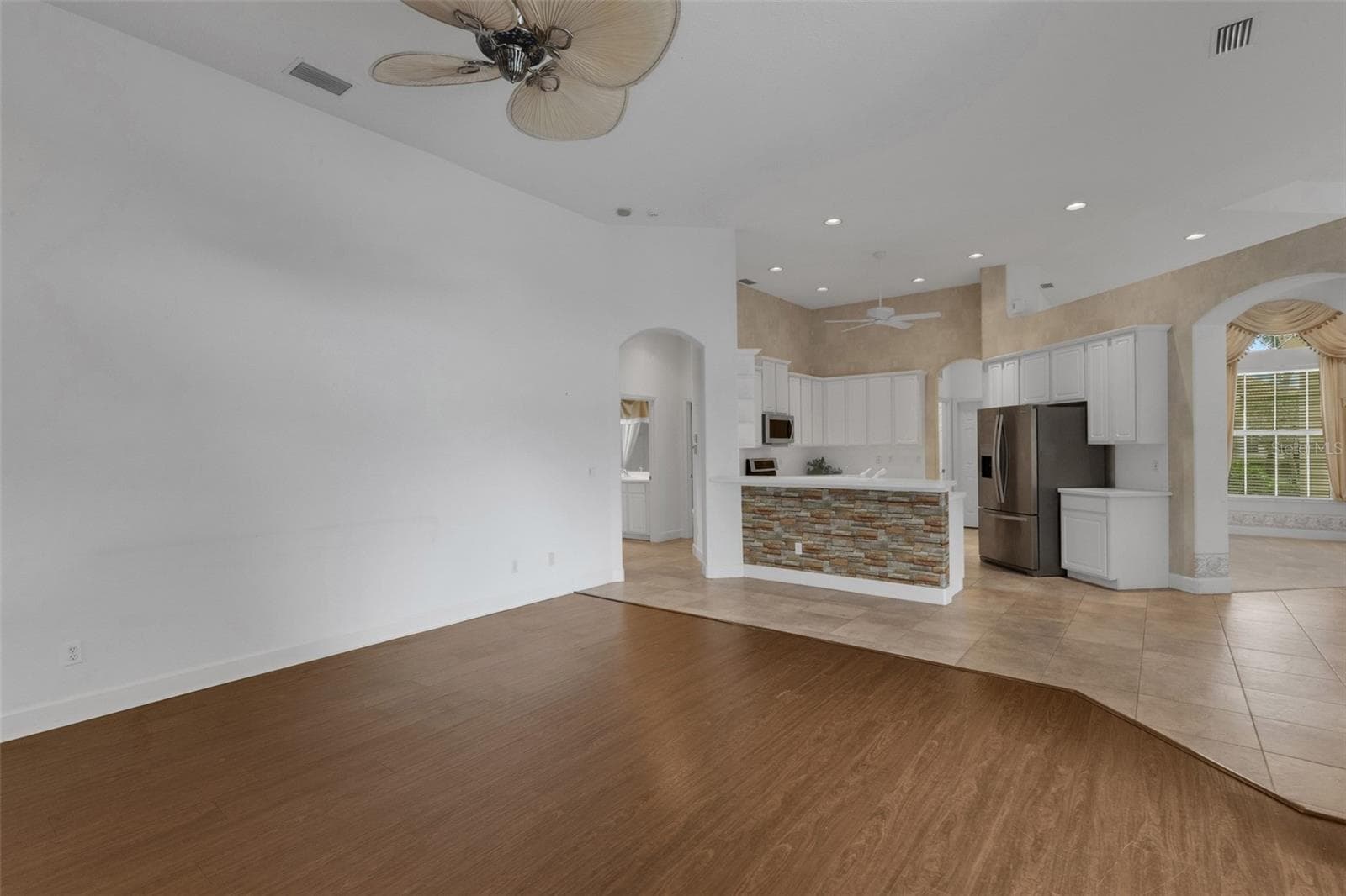 family room/kitchen - 8339 BARTON FARMS BLVD, SARASOTA