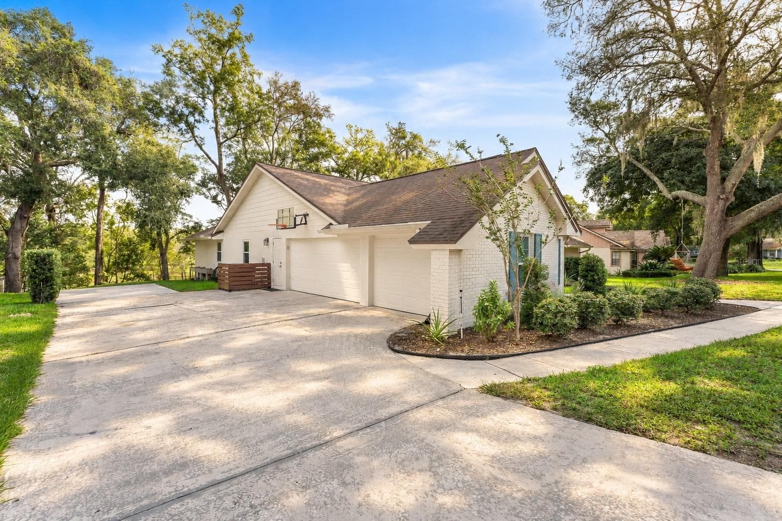 Single Family Residence at 2001 HIDDEN PINE LN, APOPKA, photo 4 of 53