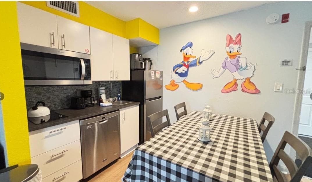 Condo - Hotel at 3100 PARKWAY BLVD #730, KISSIMMEE, photo 5 of 22