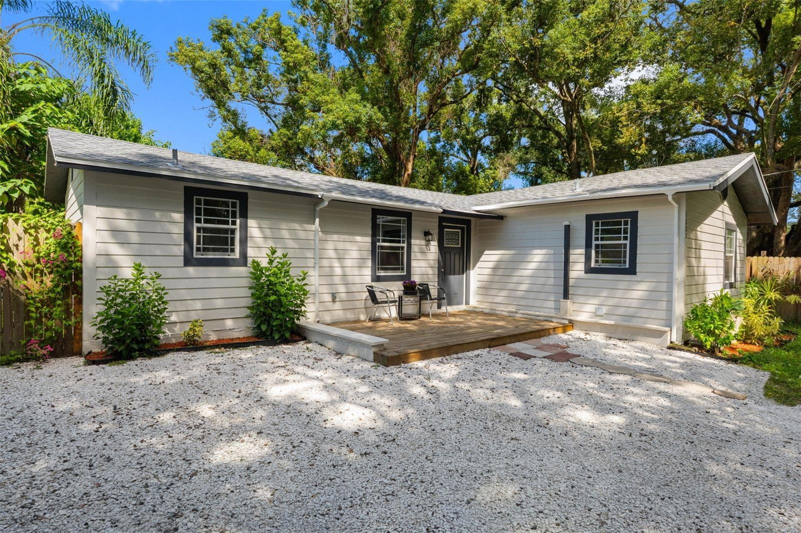 Single Family Residence at 1208 E CHILKOOT AVE, TAMPA, photo 2 of 32