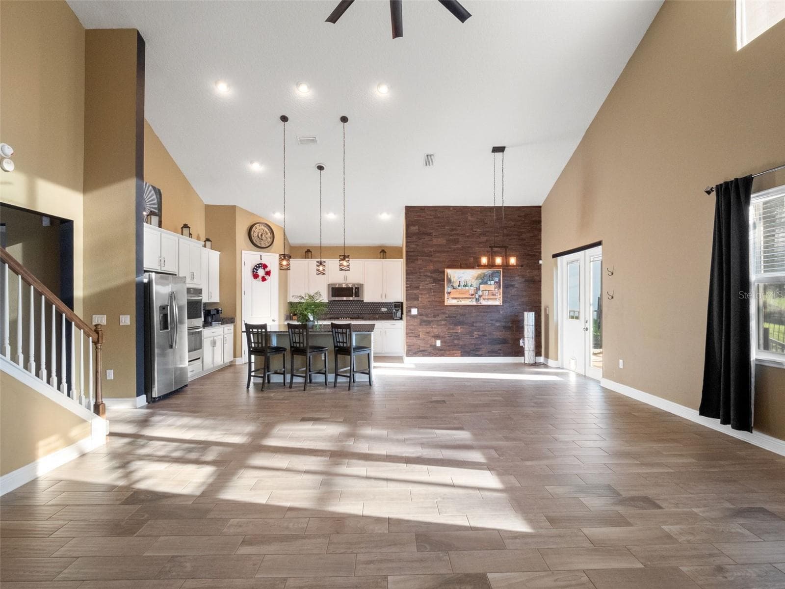 Single Family Residence at 1792 BELLA LAGO DR, CLERMONT, photo 10 of 63