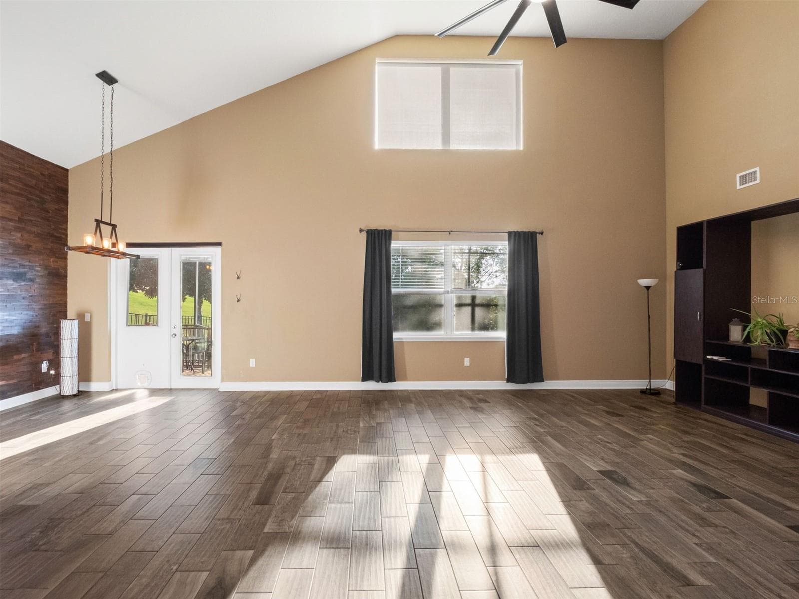 Single Family Residence at 1792 BELLA LAGO DR, CLERMONT, photo 18 of 63