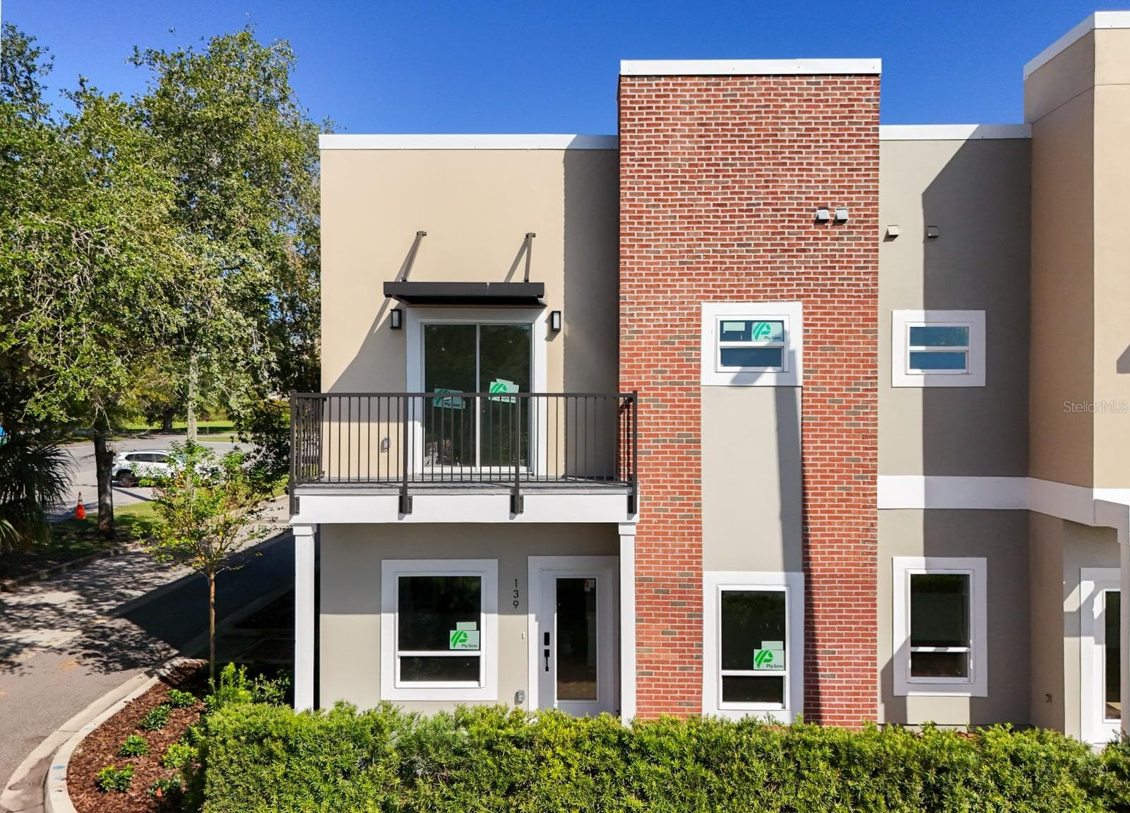 139 TESSIE LN