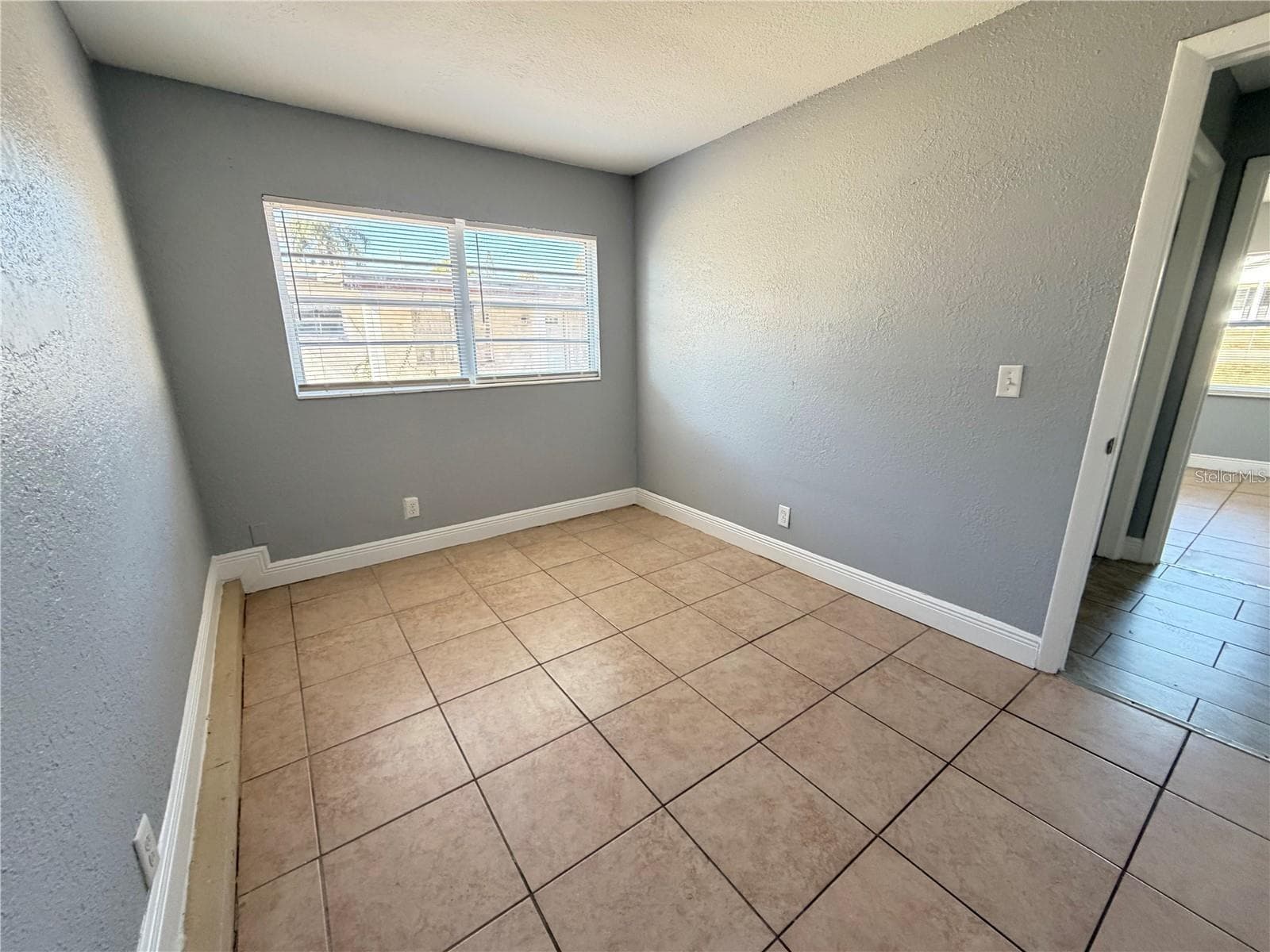 Single Family Residence at 922 MARTIN LUTHER KING BLVD NE, WINTER HAVEN, photo 5 of 10