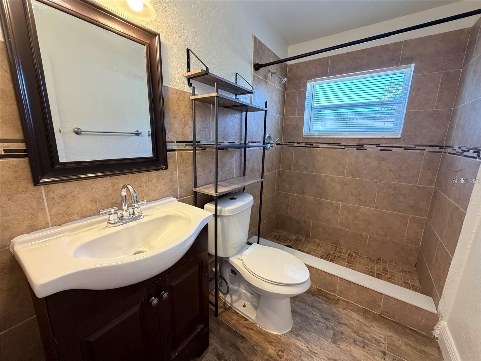 Single Family Residence at 922 MARTIN LUTHER KING BLVD NE, WINTER HAVEN, photo 6 of 10