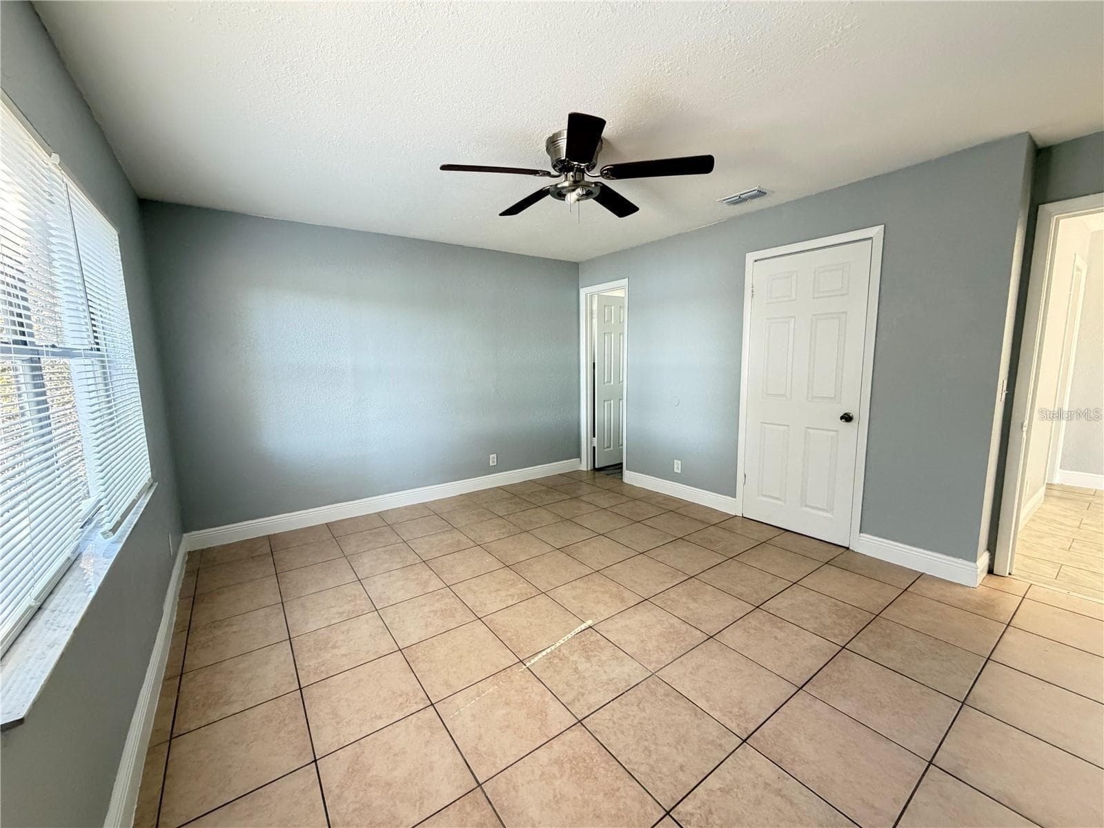Single Family Residence at 922 MARTIN LUTHER KING BLVD NE, WINTER HAVEN, photo 7 of 10