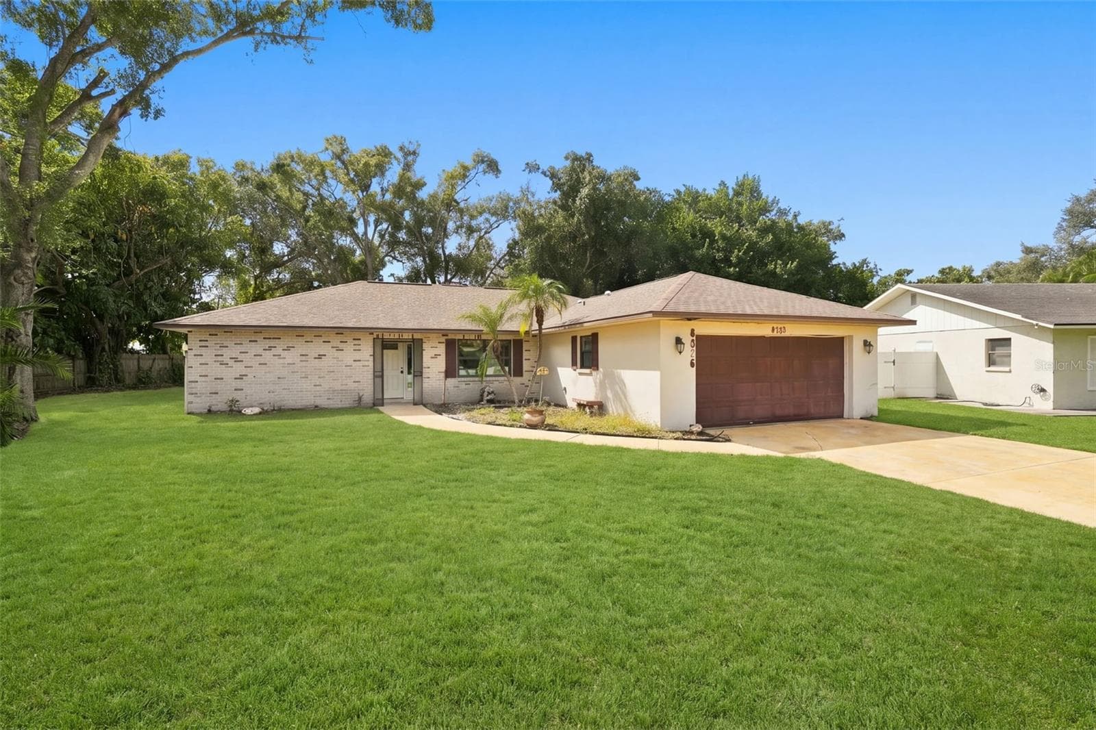 Single Family Residence at 8326 SYLVAN WOODS DR, SARASOTA, photo 2 of 37