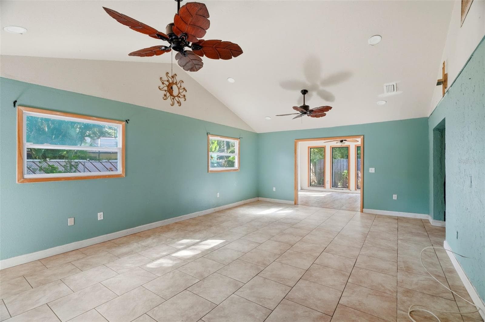Single Family Residence at 8326 SYLVAN WOODS DR, SARASOTA, photo 5 of 37
