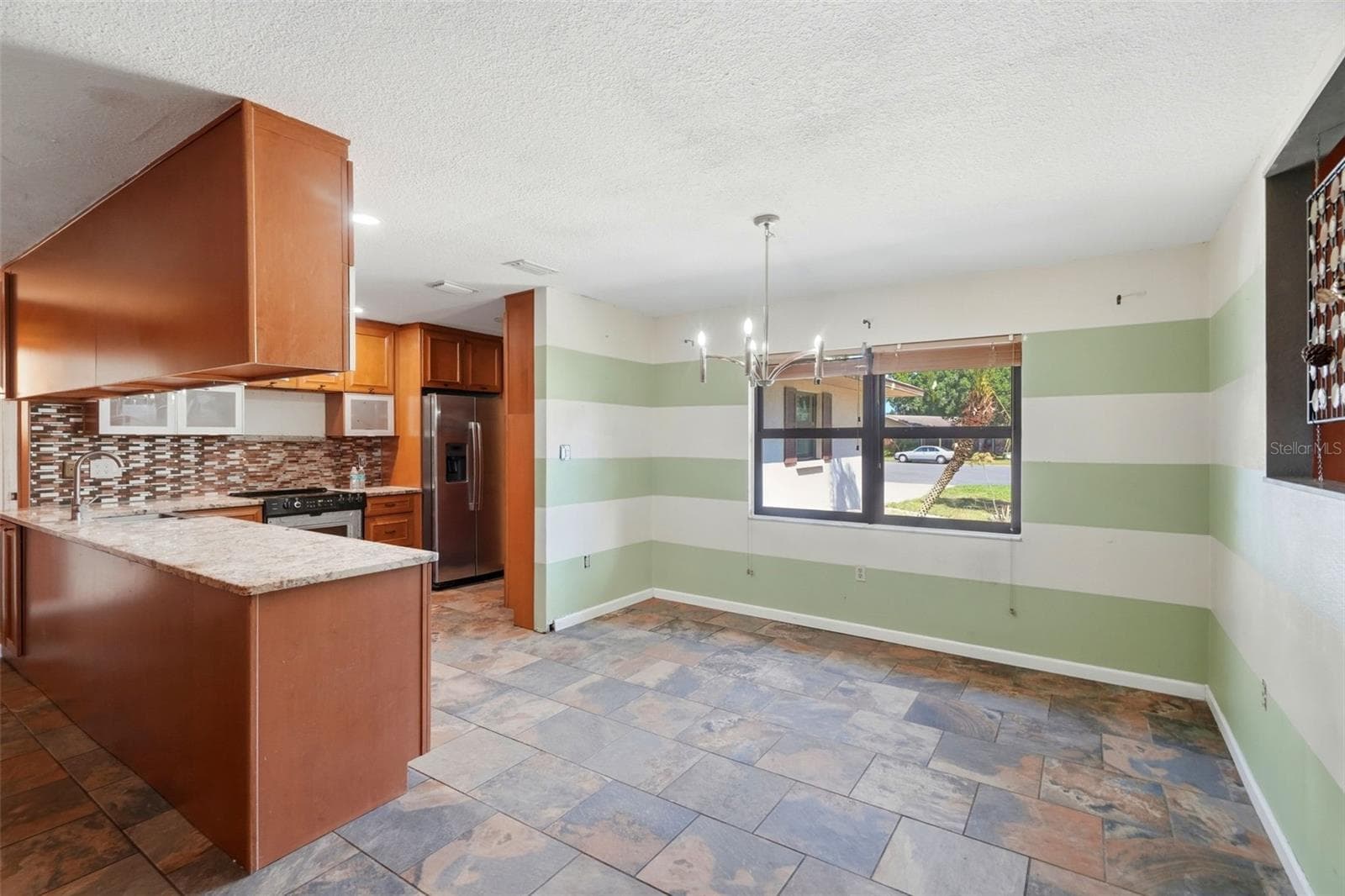 Single Family Residence at 8326 SYLVAN WOODS DR, SARASOTA, photo 10 of 37