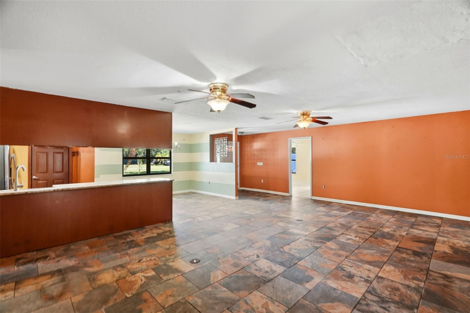 Single Family Residence at 8326 SYLVAN WOODS DR, SARASOTA, photo 12 of 37
