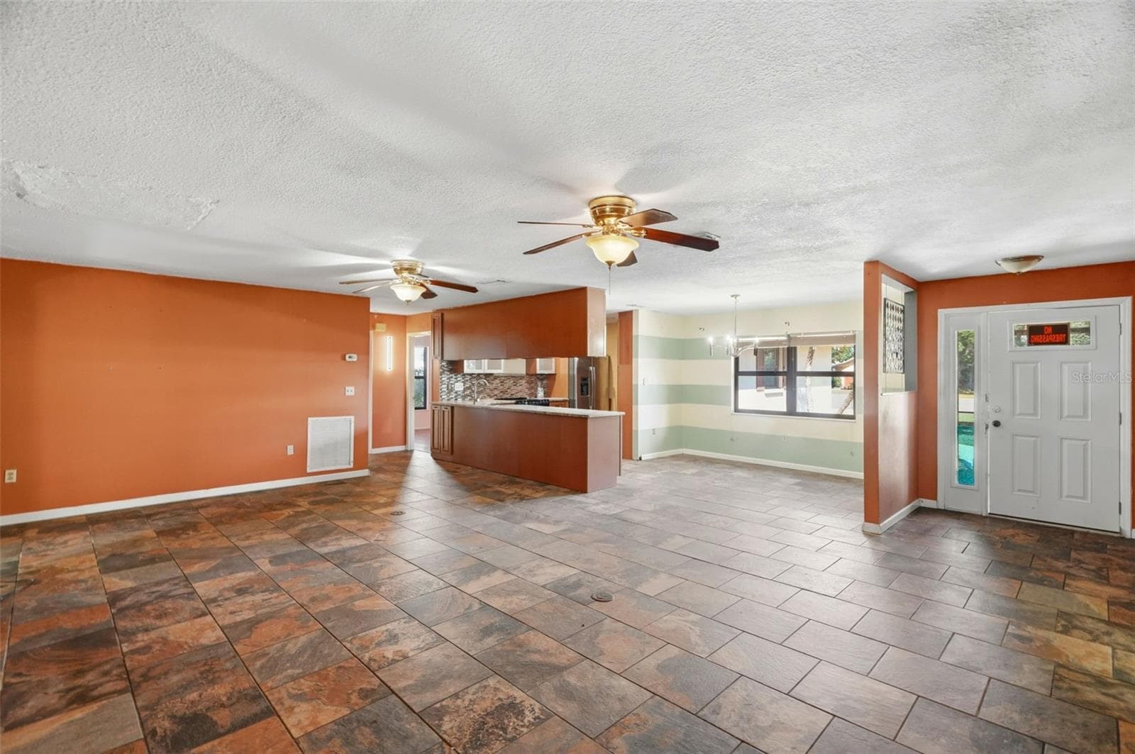 Single Family Residence at 8326 SYLVAN WOODS DR, SARASOTA, photo 13 of 37
