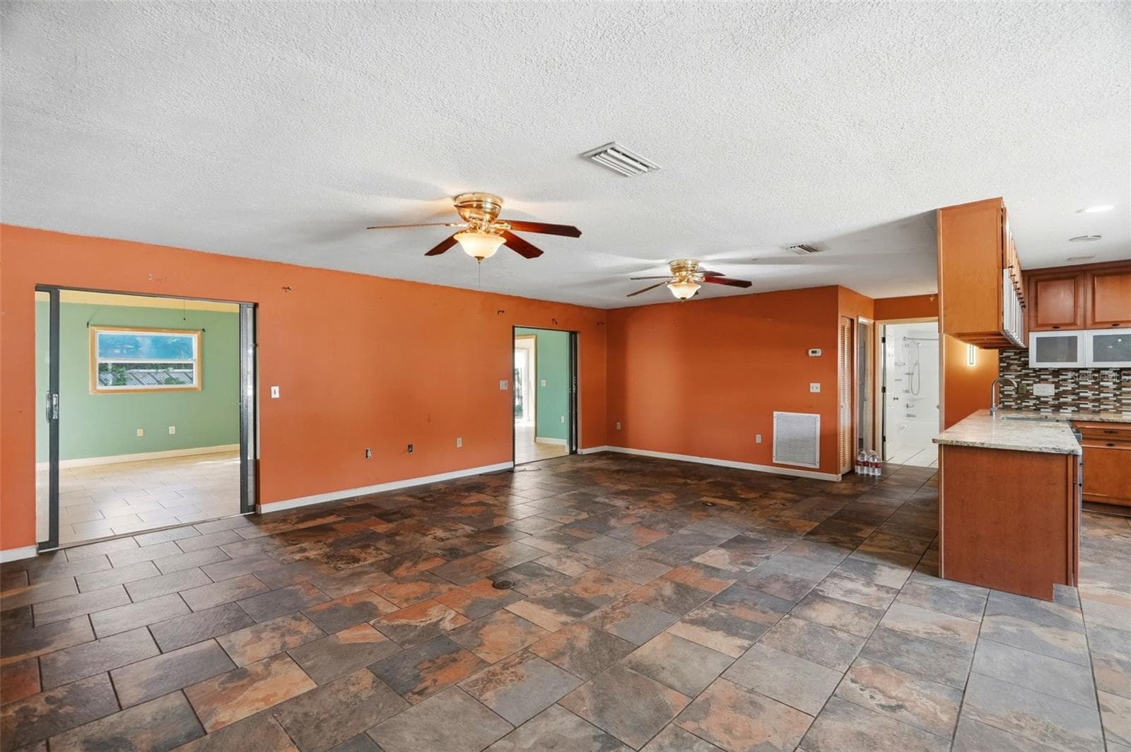 Single Family Residence at 8326 SYLVAN WOODS DR, SARASOTA, photo 14 of 37