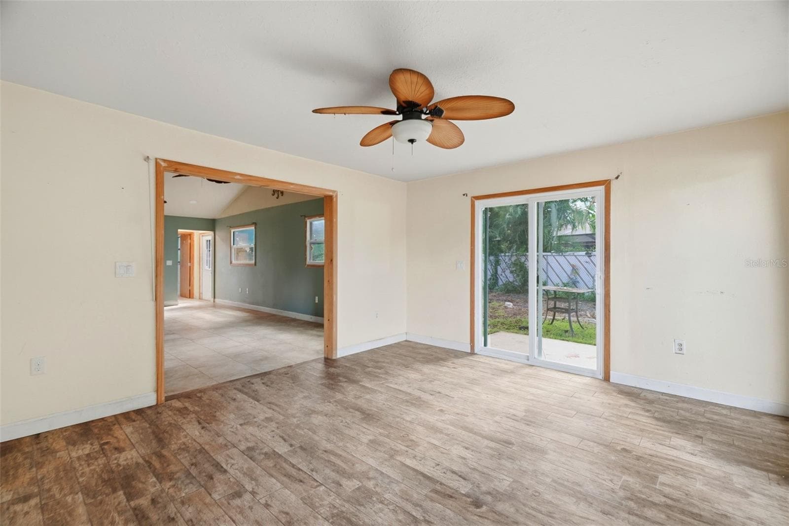 Single Family Residence at 8326 SYLVAN WOODS DR, SARASOTA, photo 20 of 37