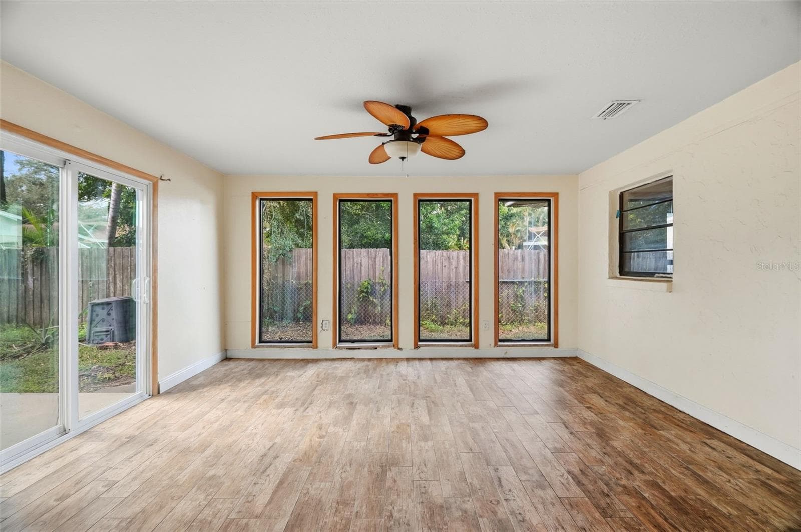 Single Family Residence at 8326 SYLVAN WOODS DR, SARASOTA, photo 21 of 37
