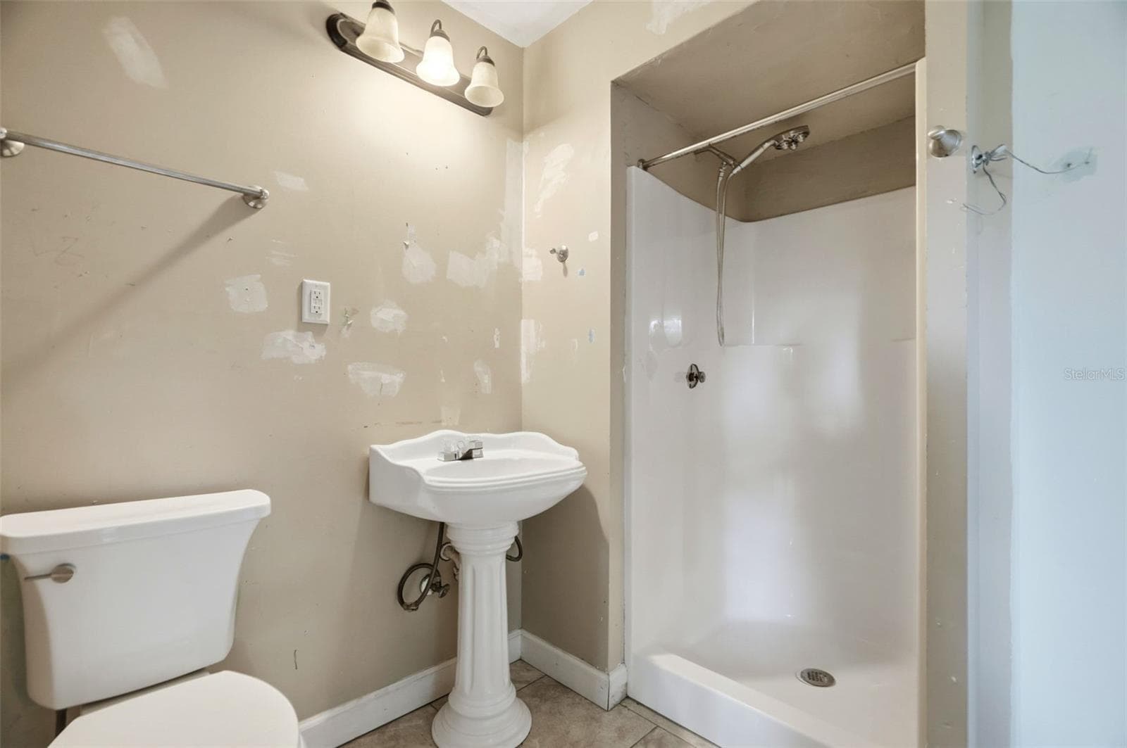Single Family Residence at 8326 SYLVAN WOODS DR, SARASOTA, photo 22 of 37
