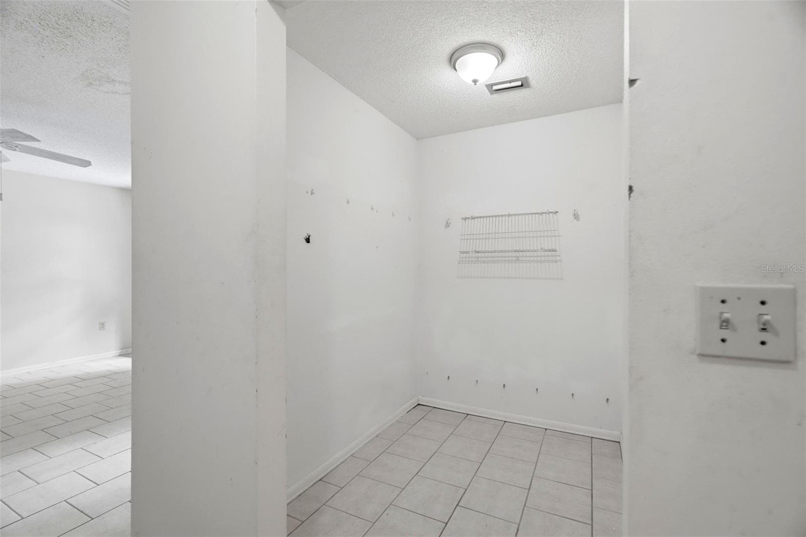Single Family Residence at 8326 SYLVAN WOODS DR, SARASOTA, photo 27 of 37